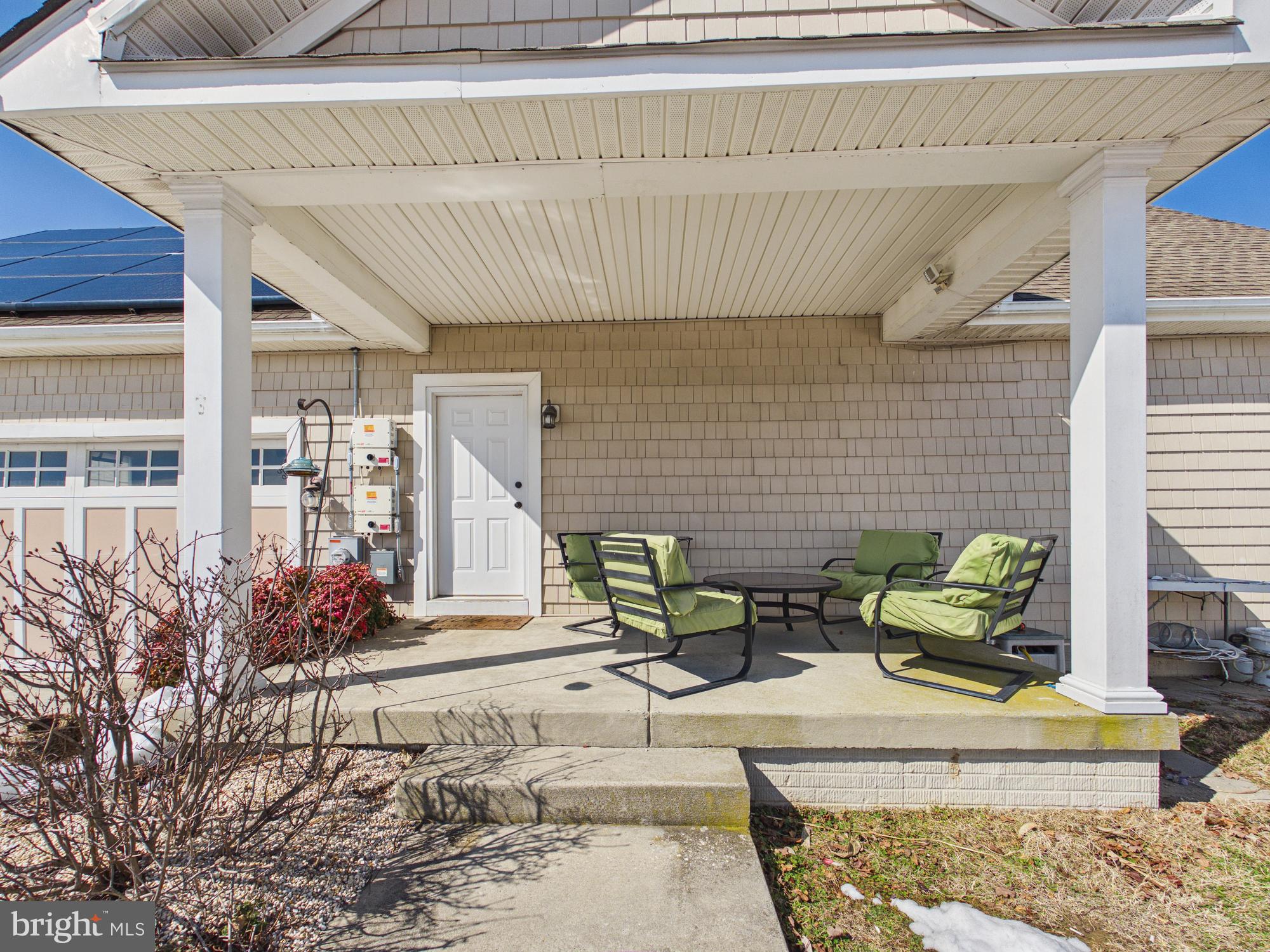 KNOLLAC ACRES - Residential