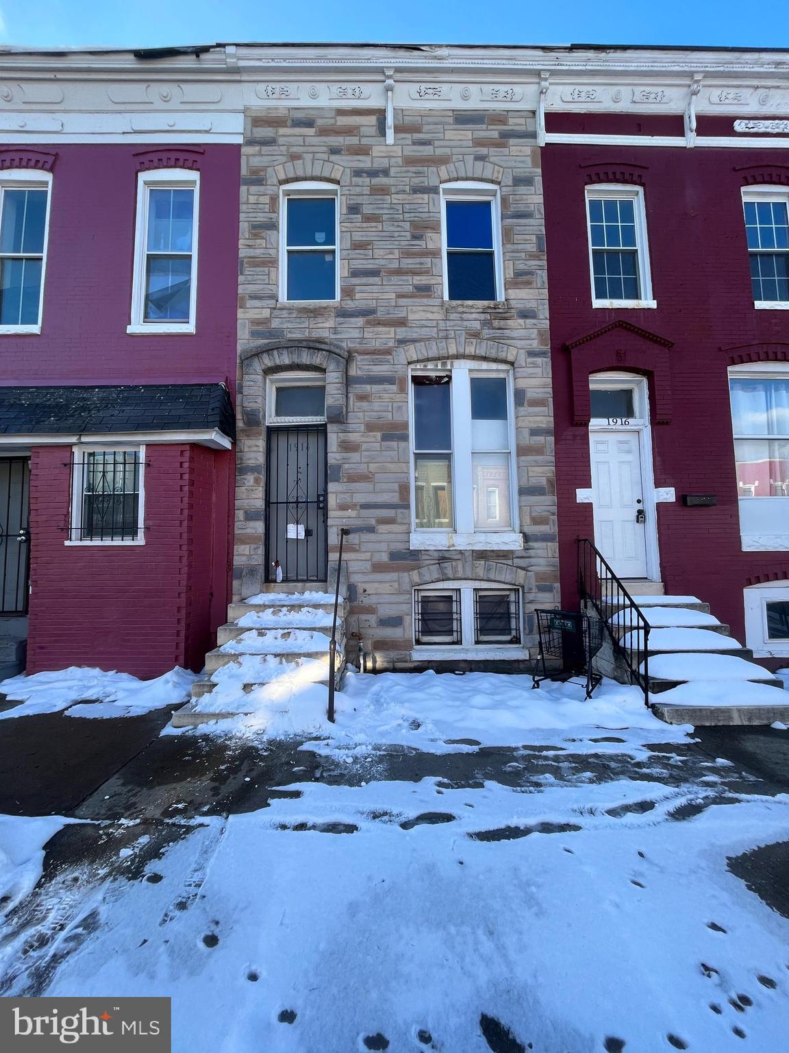 SANDTOWN-WINCHESTER - Residential