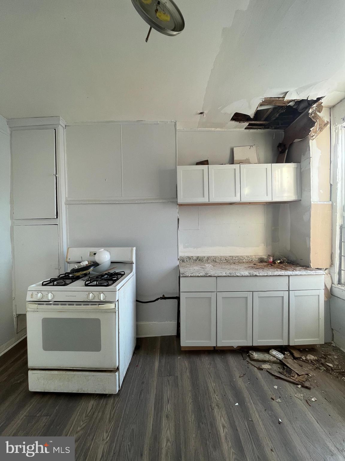 SANDTOWN-WINCHESTER - Residential