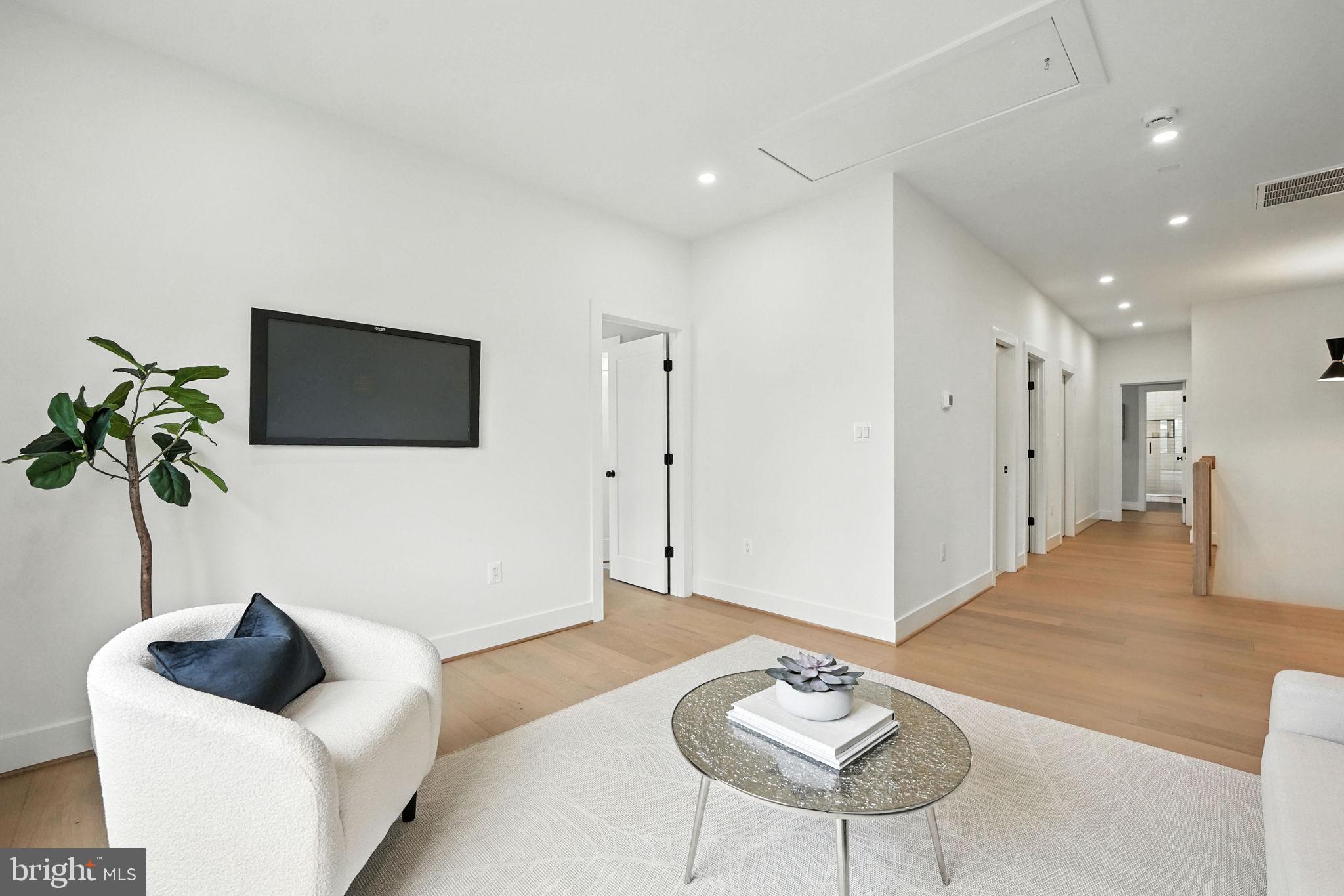 RAVENSWORTH - Residential