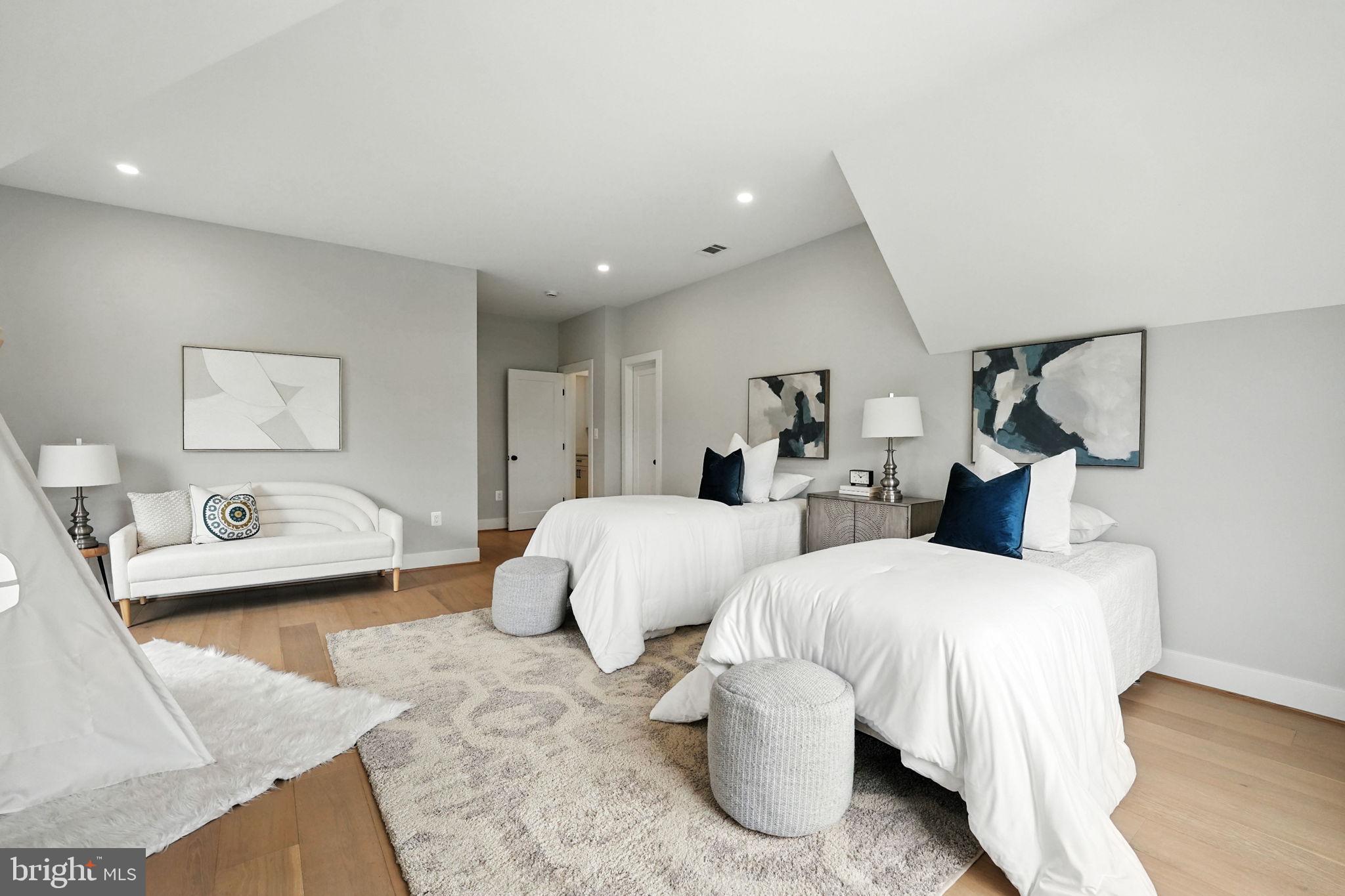 RAVENSWORTH - Residential