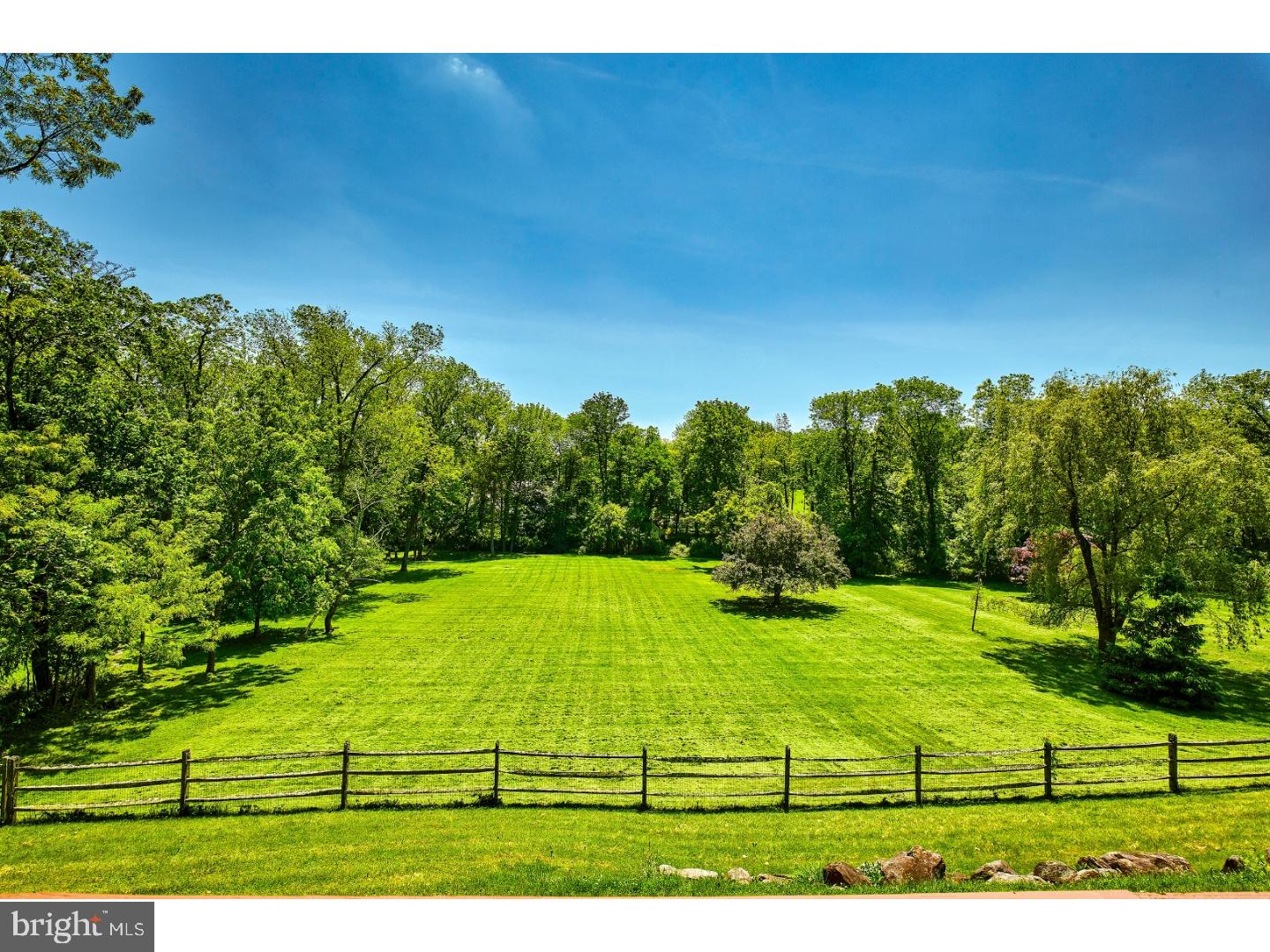 WILLOWDALE - Residential