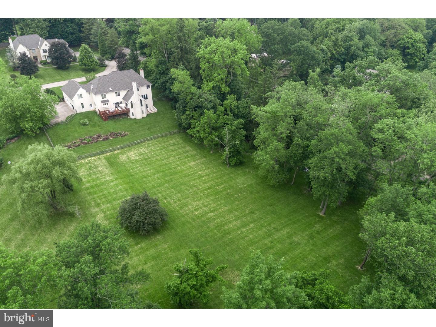 WILLOWDALE - Residential