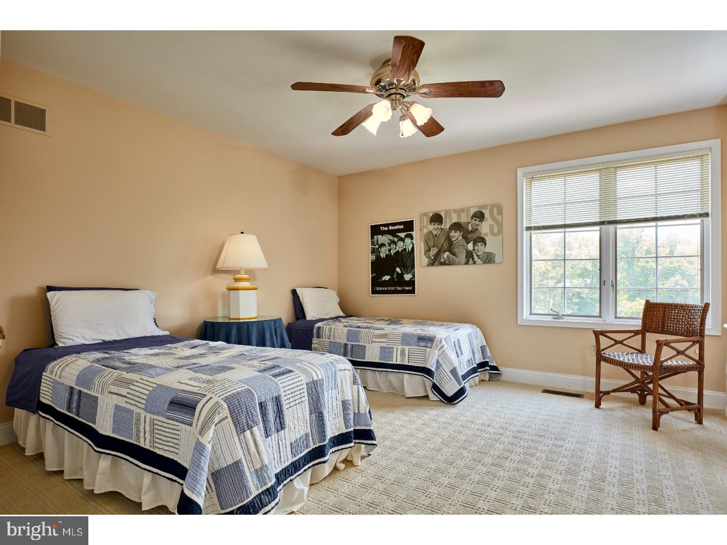 WILLOWDALE - Residential