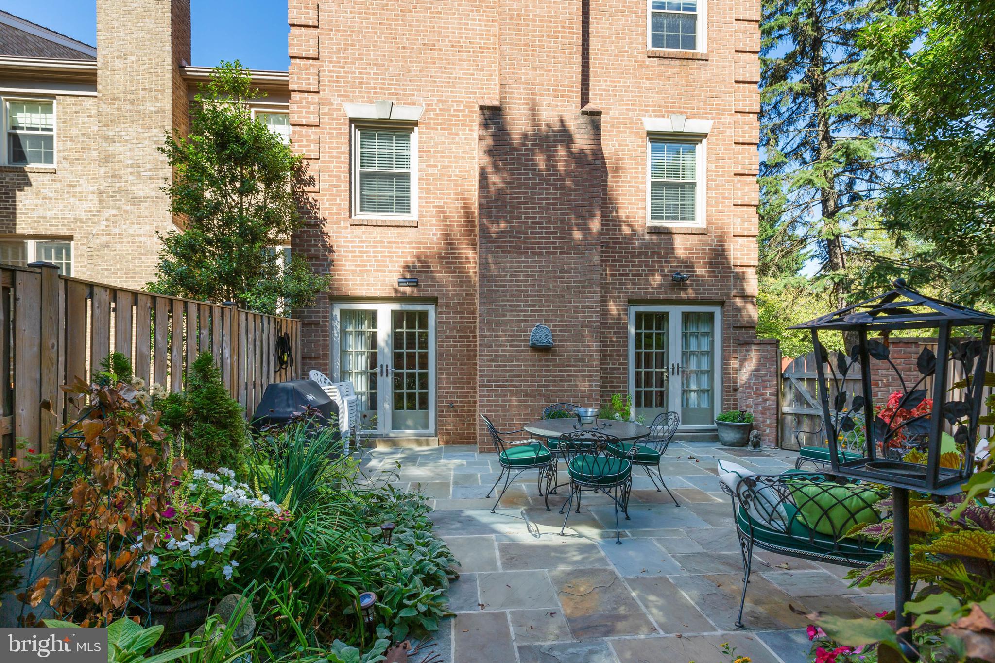 THE BIRCHES - Residential