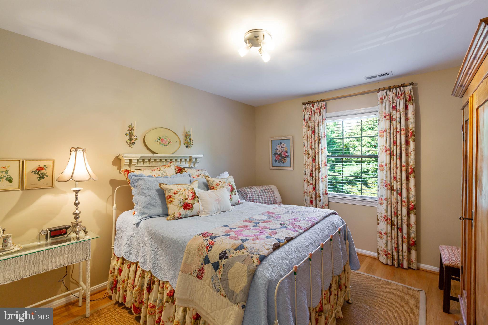 THE BIRCHES - Residential