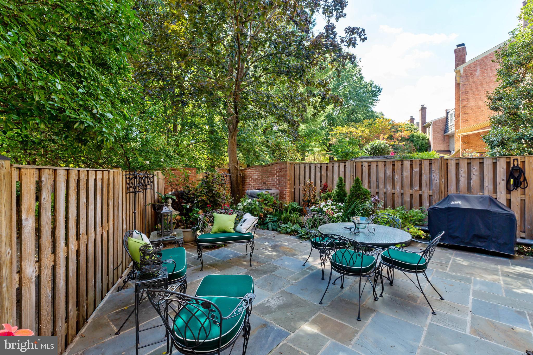 THE BIRCHES - Residential