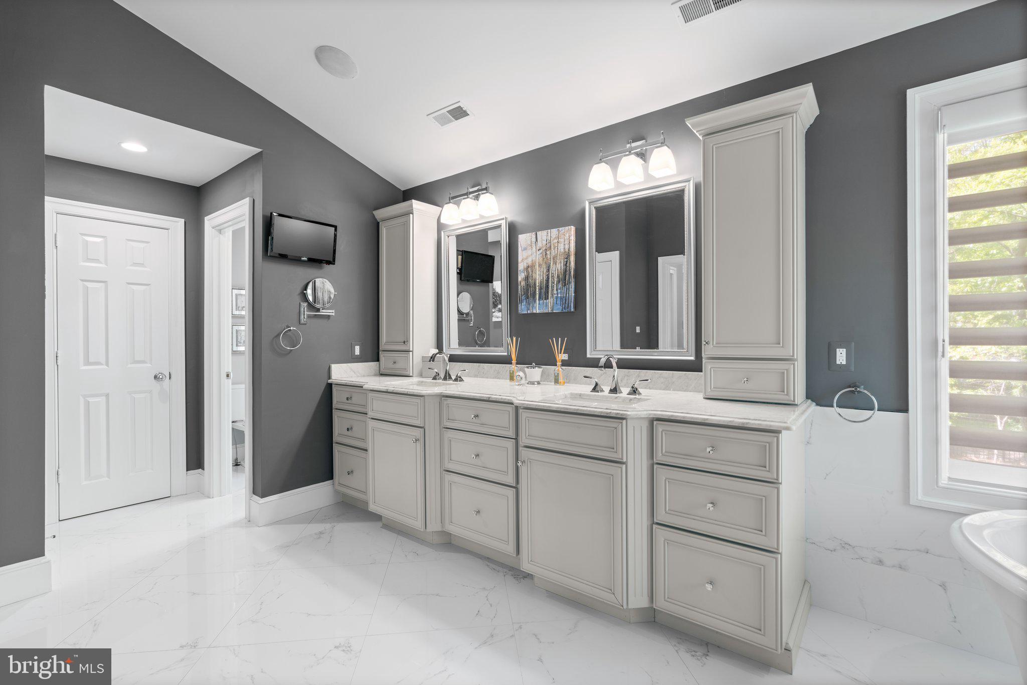 GLEN HILLS - Residential