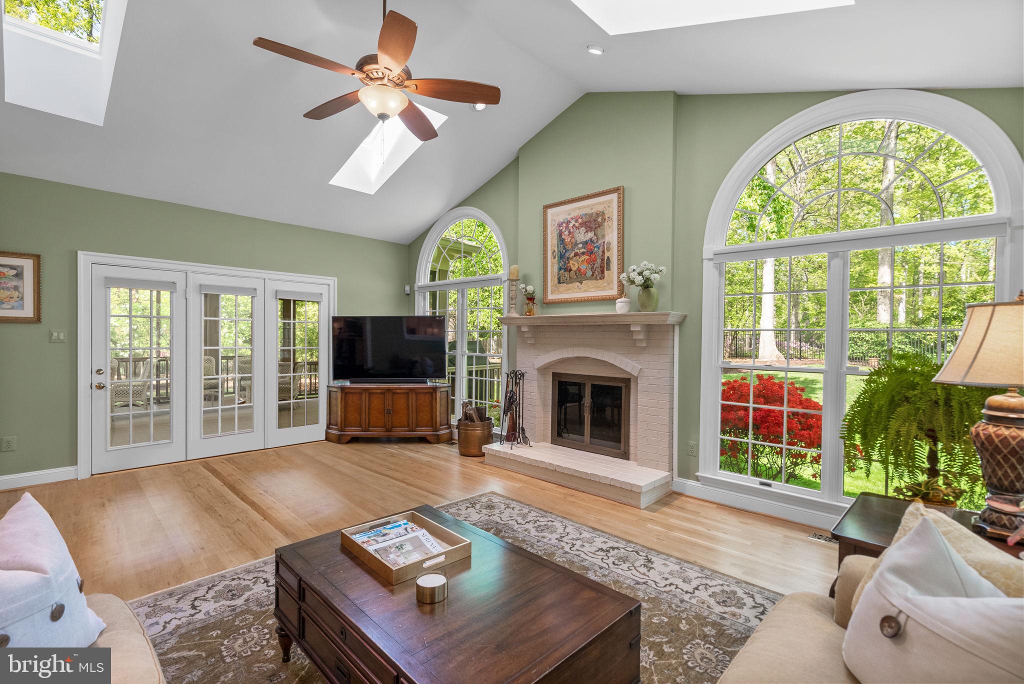 GLEN HILLS - Residential