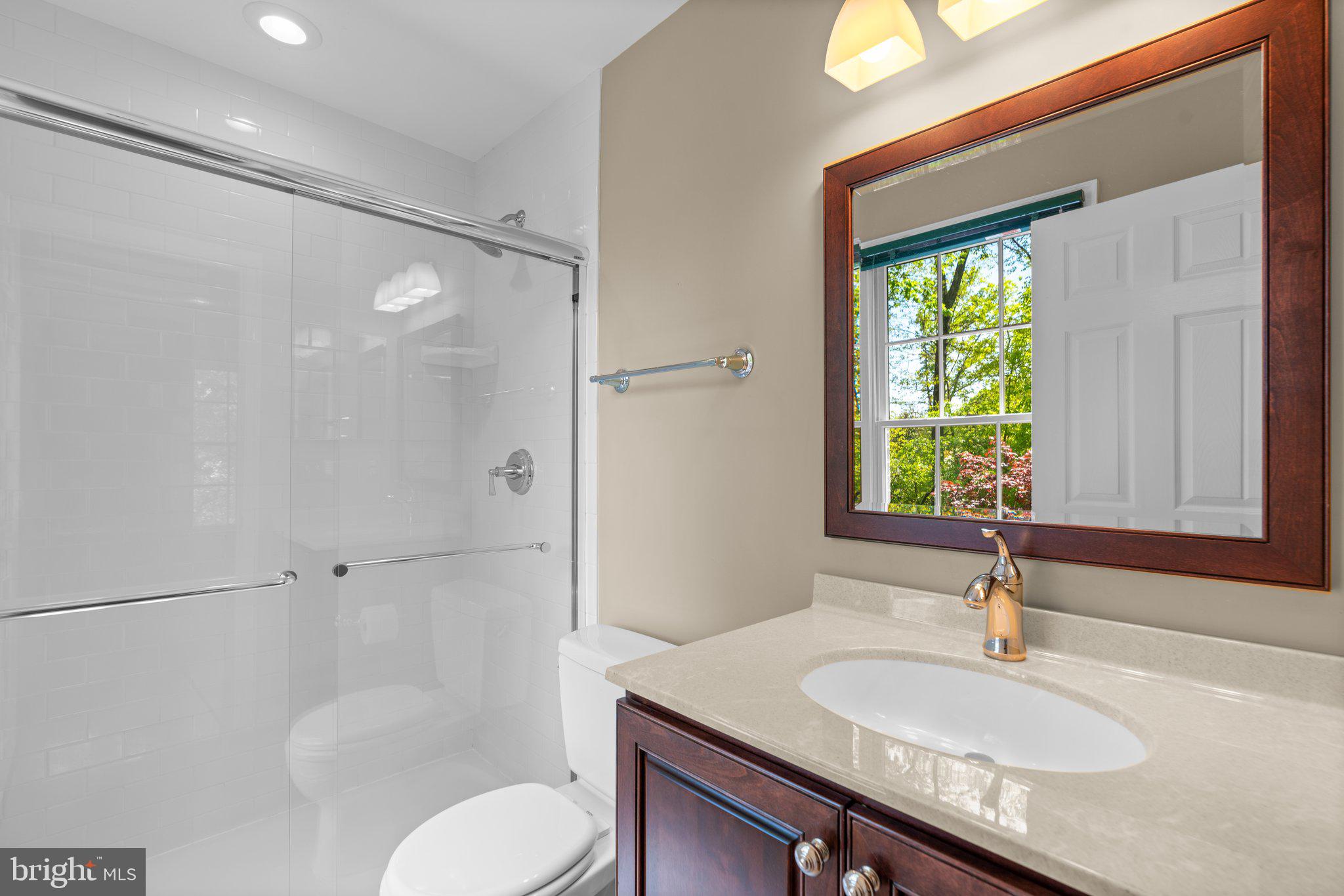 GLEN HILLS - Residential