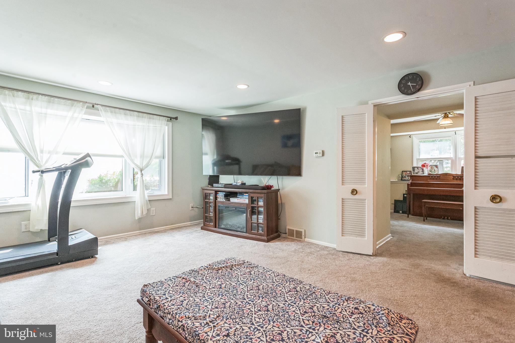 CENTER SQ GREEN - Residential