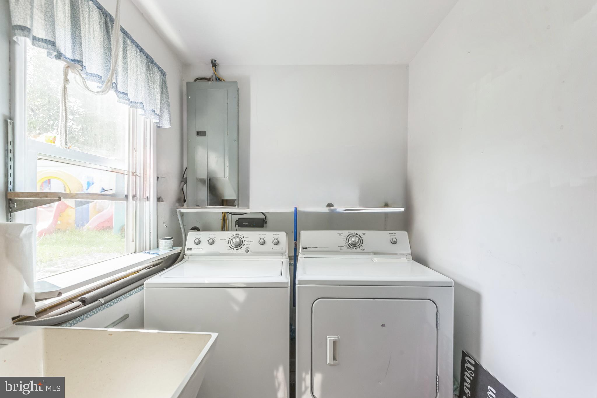 CENTER SQ GREEN - Residential