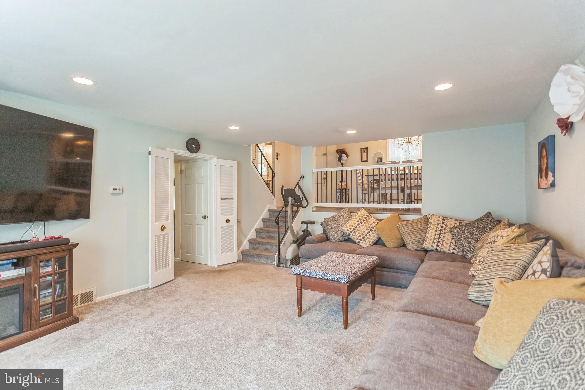 CENTER SQ GREEN - Residential