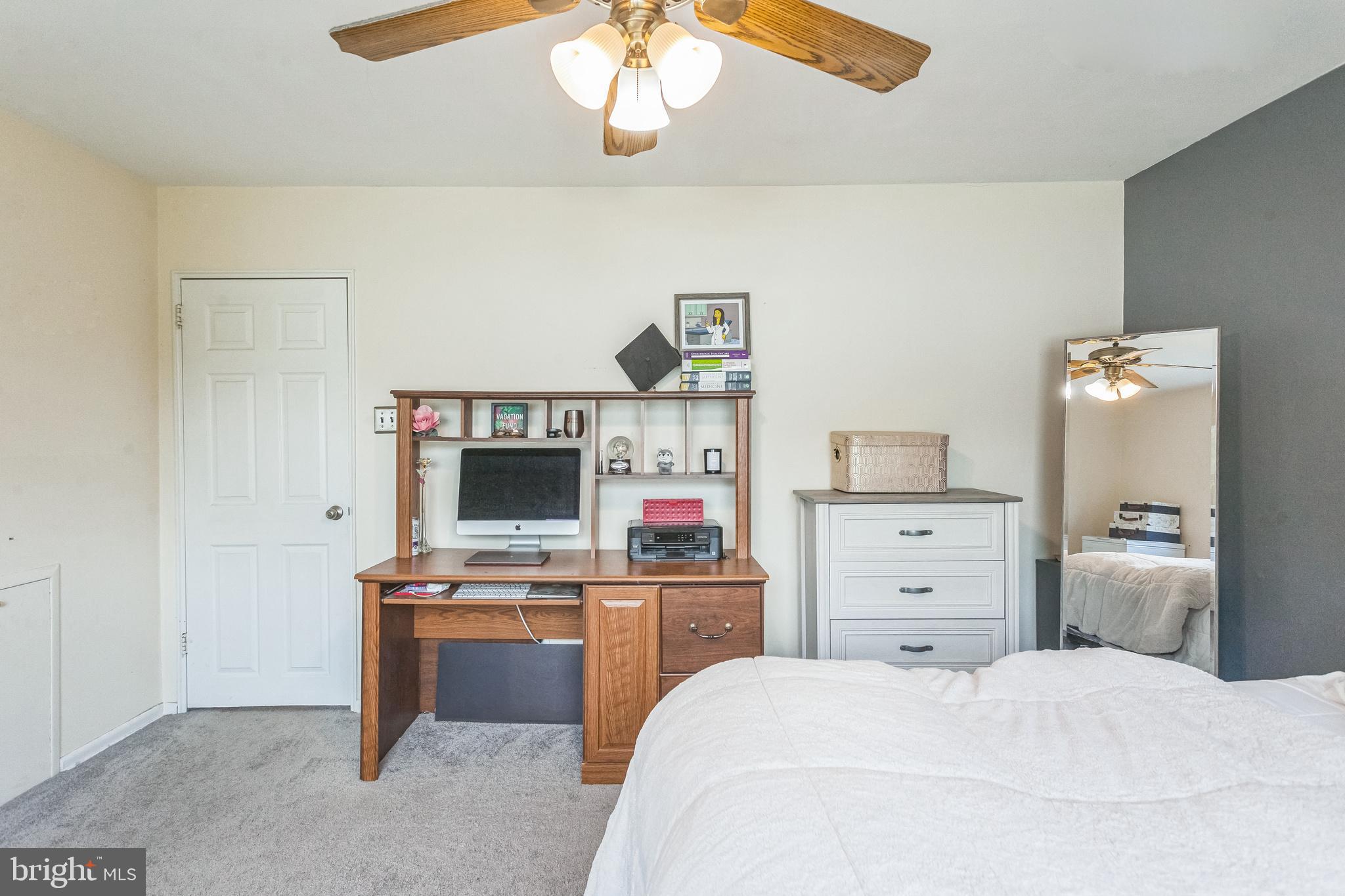 CENTER SQ GREEN - Residential