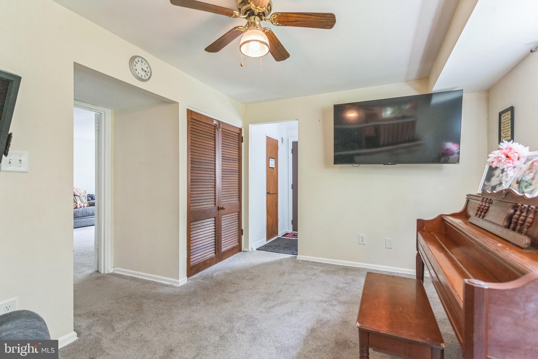 CENTER SQ GREEN - Residential