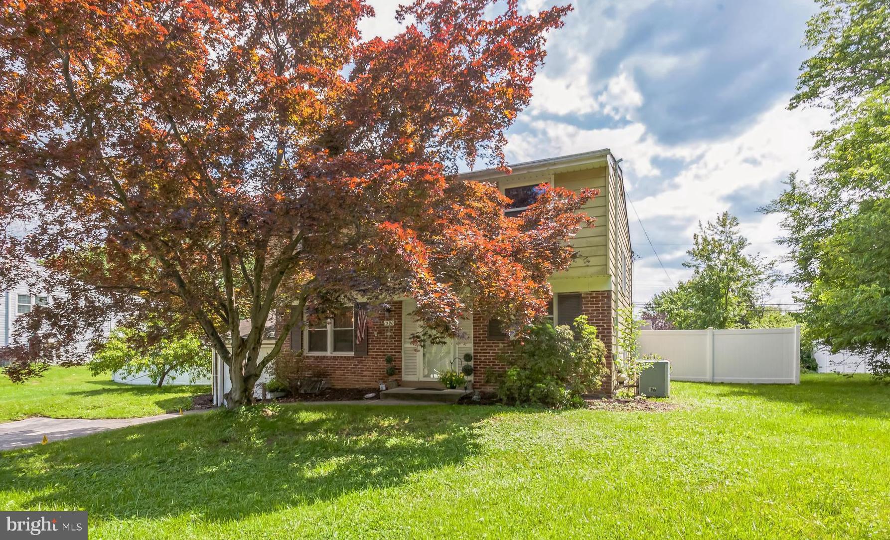 1590 DAWS ROAD