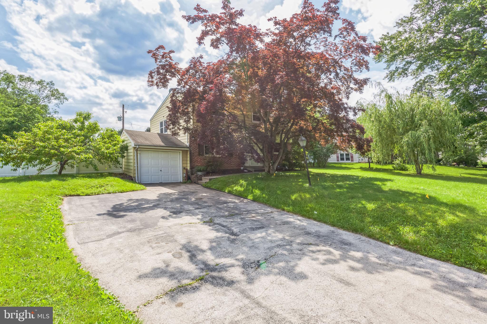 1590 DAWS ROAD