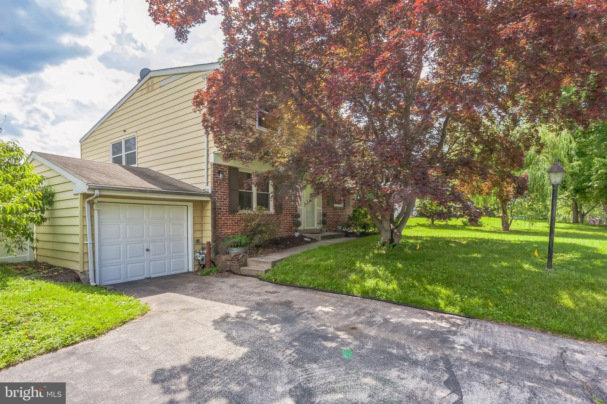 1590 DAWS ROAD