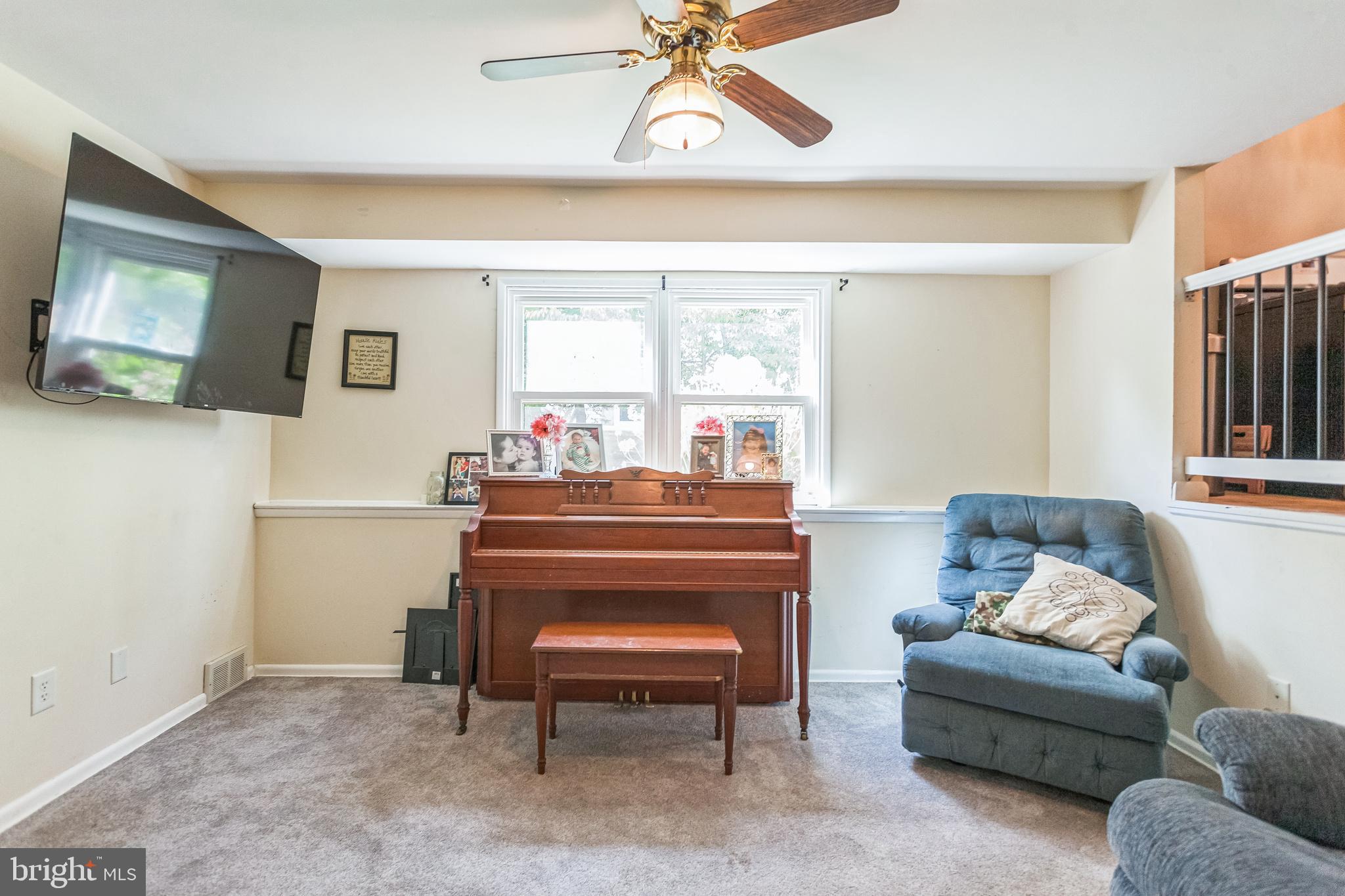 CENTER SQ GREEN - Residential