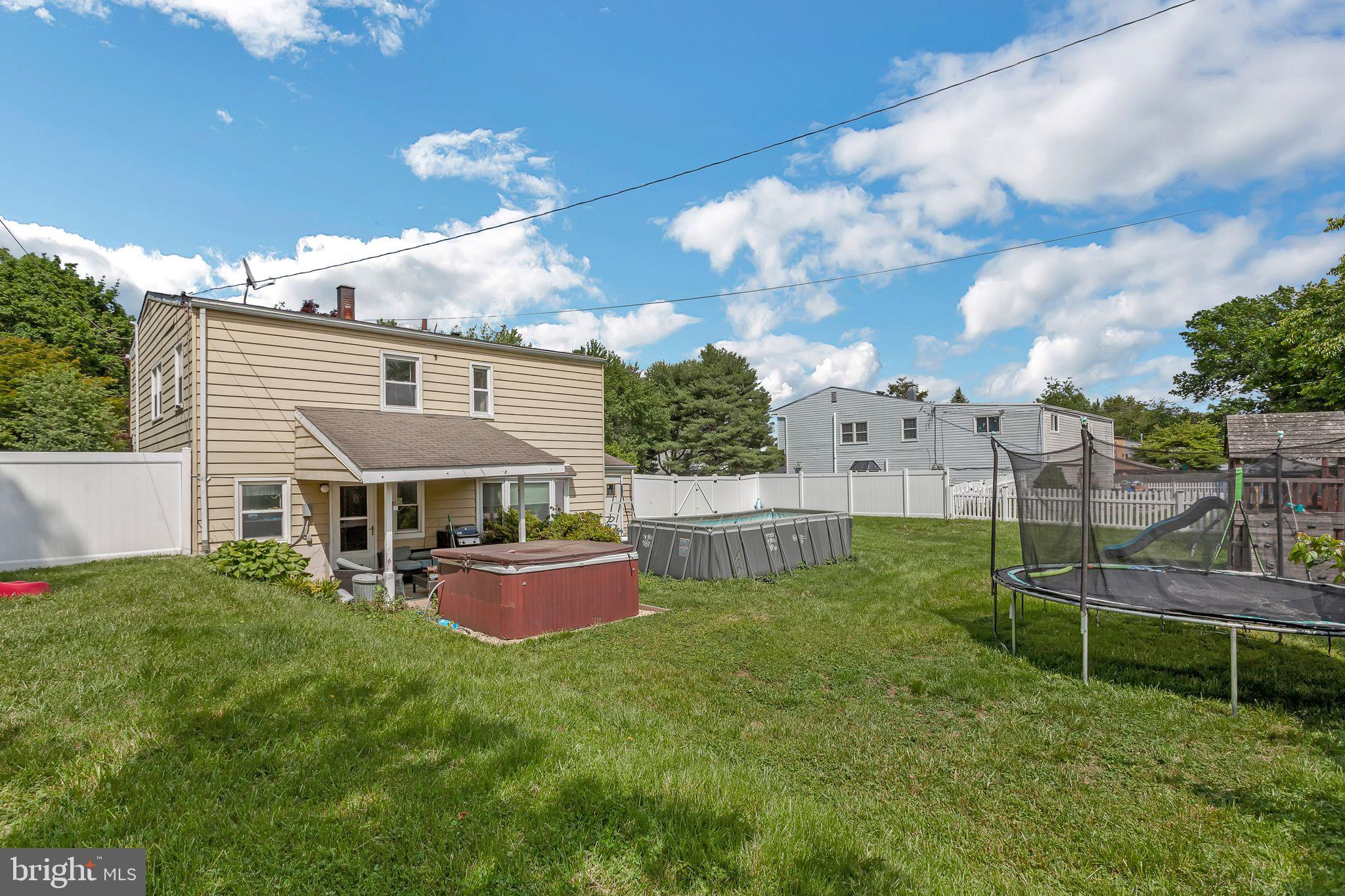 CENTER SQ GREEN - Residential
