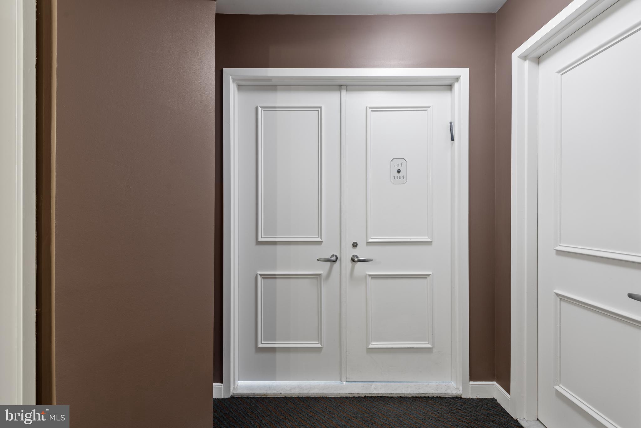 HARBORVIEW TOWERS - Residential Lease