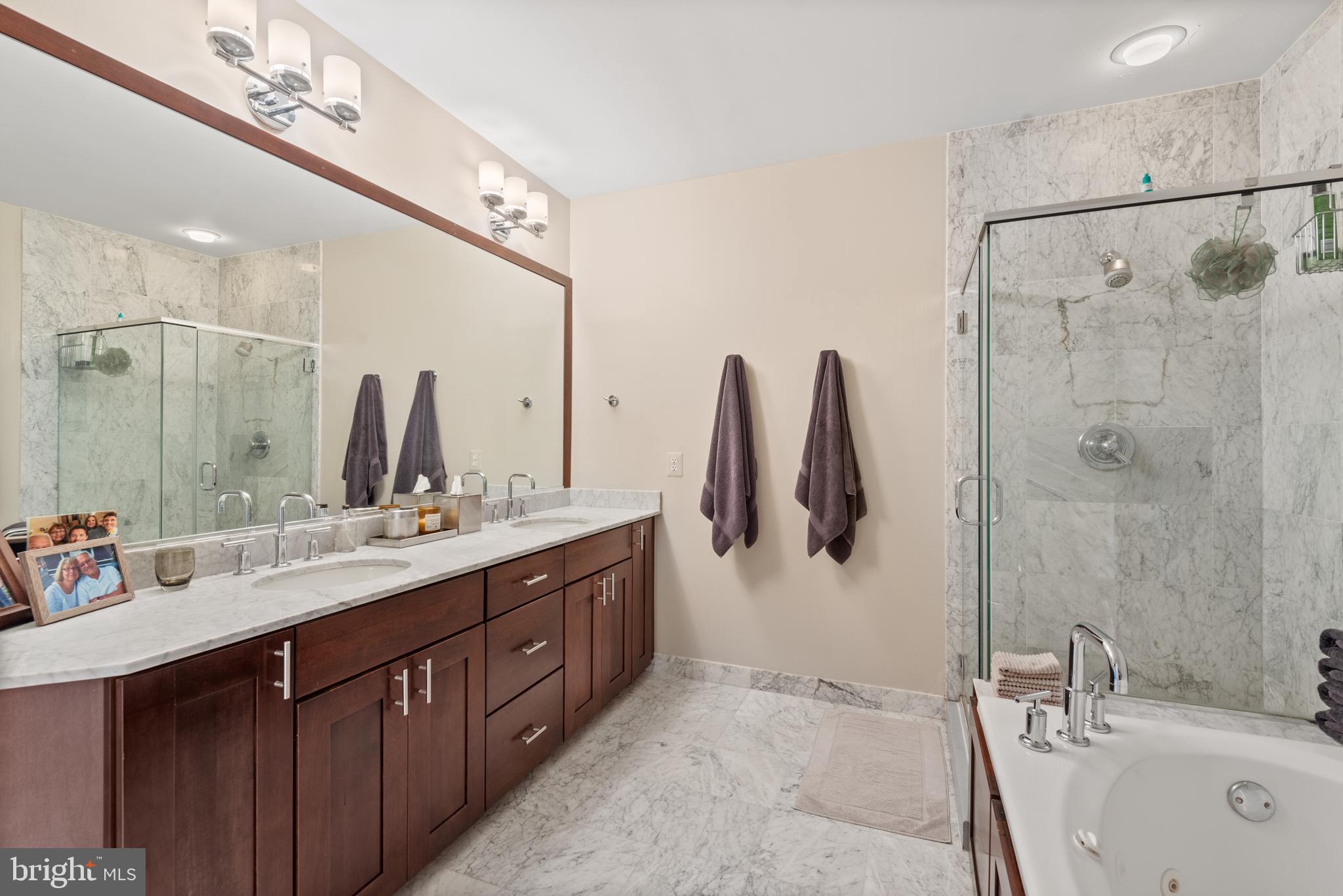 HARBORVIEW TOWERS - Residential Lease