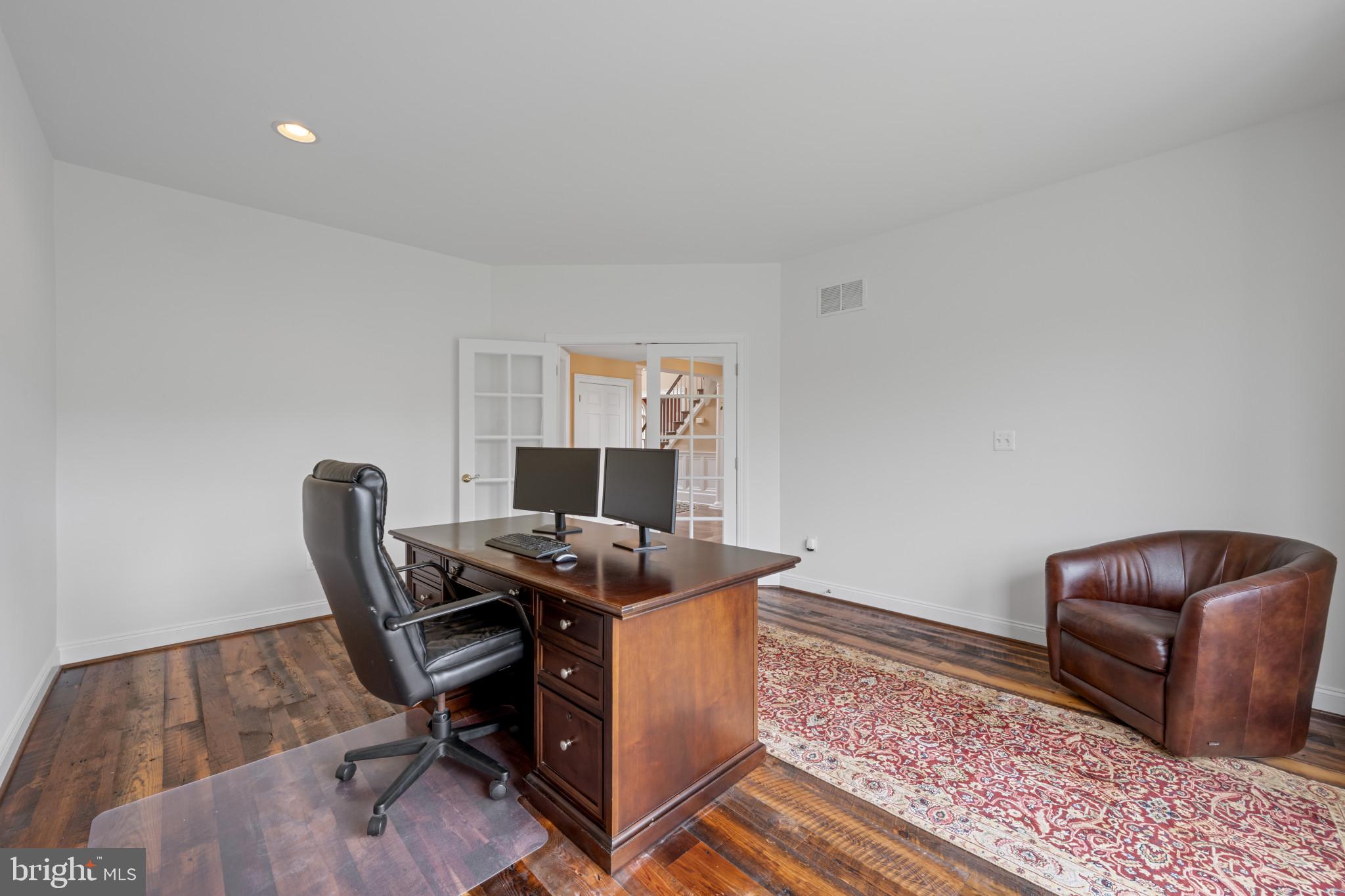 WILLOW VALE FARMS - Residential