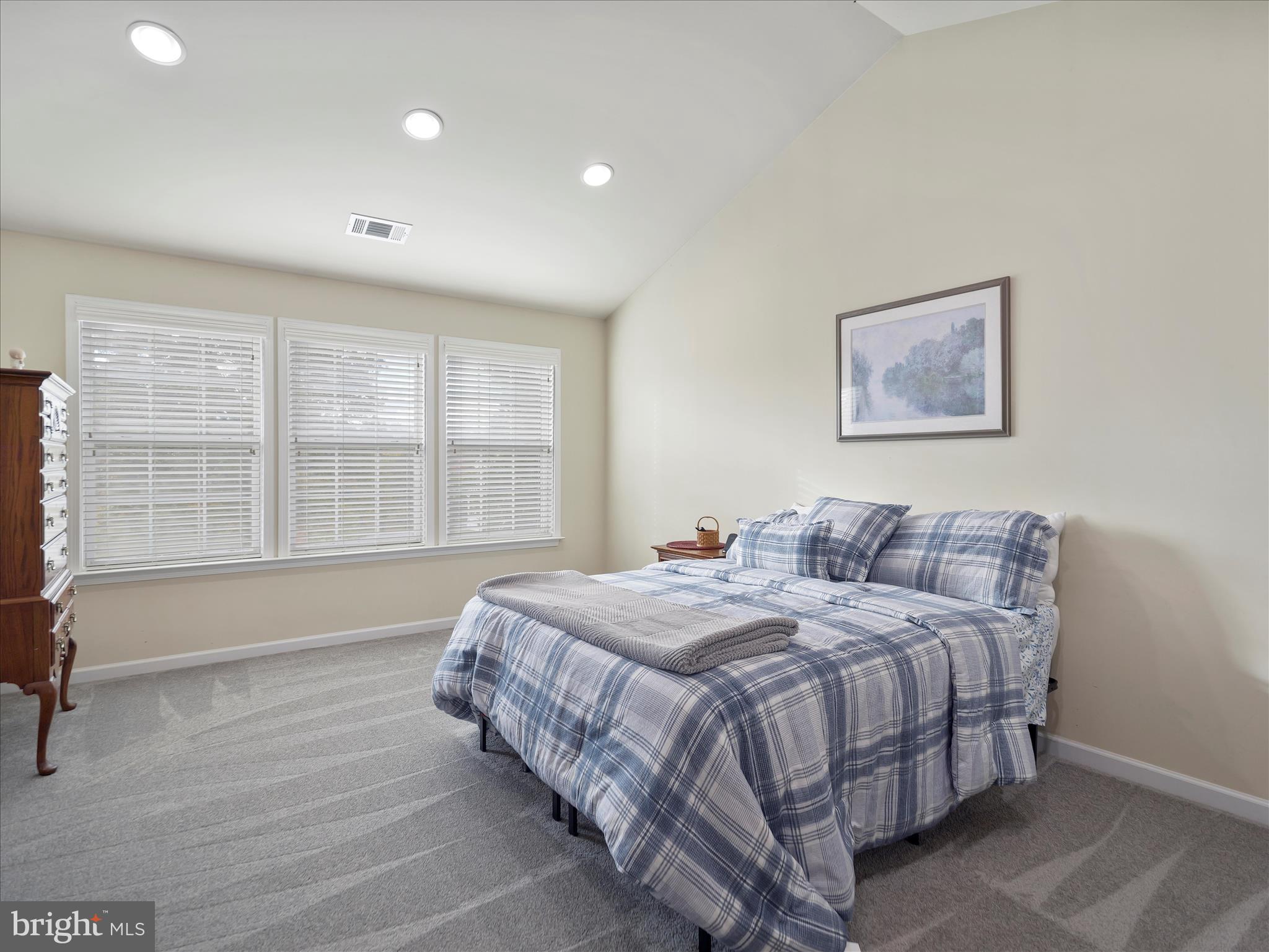 RIVERSIDE ON THE POTOMAC - Residential