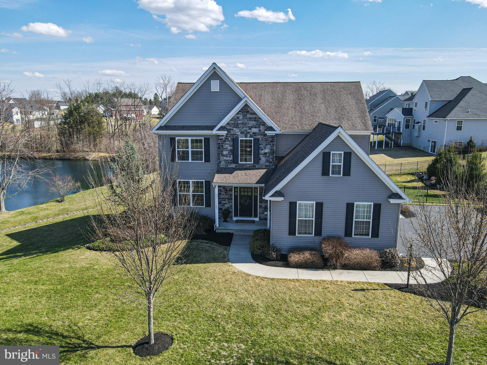33 DOCWILL DRIVE