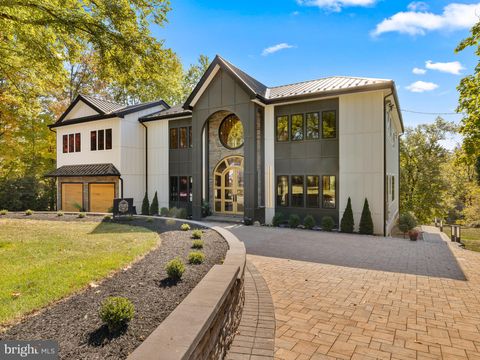 9402 MEADOWBROOK AVENUE PHILADELPHIA PA 19118