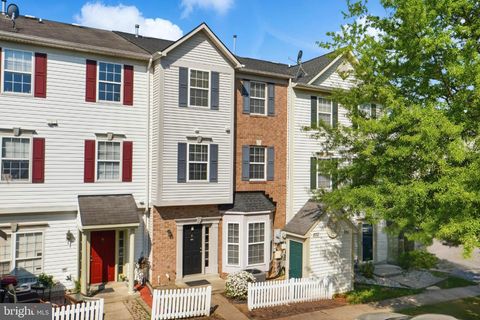 Tiny photo for 2002 Bell Point Court, ODENTON, MD 21113 (MLS # MDAA2143366)