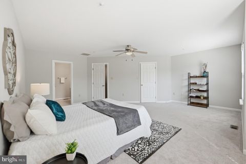 Tiny photo for 2002 Bell Point Court, ODENTON, MD 21113 (MLS # MDAA2143366)