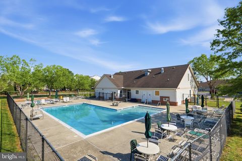 Tiny photo for 2002 Bell Point Court, ODENTON, MD 21113 (MLS # MDAA2143366)