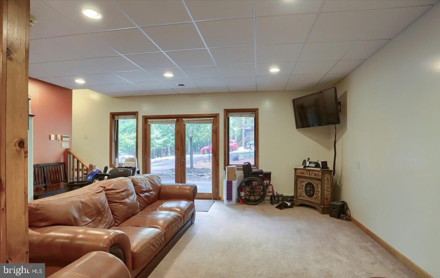 EAGLE ROCK RESORT - Residential