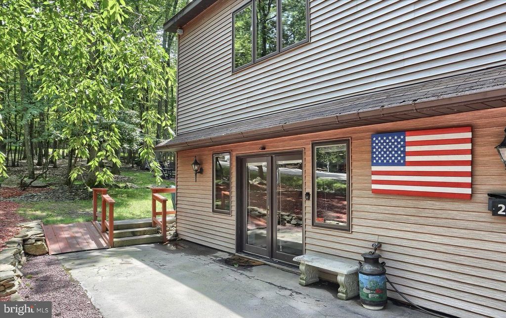 Photo of 208 Owego Drive, HAZLETON, PA 18202 (MLS # PALU2002808)