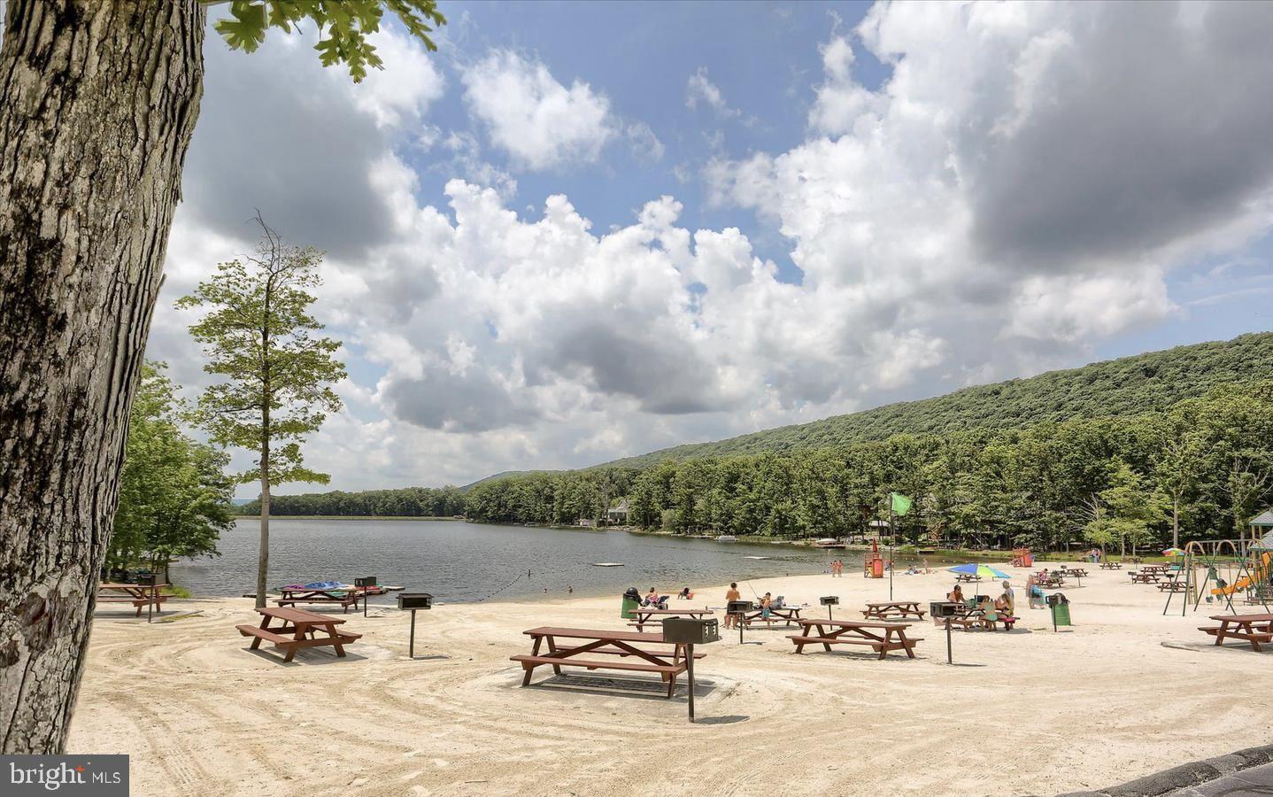 EAGLE ROCK RESORT - Residential