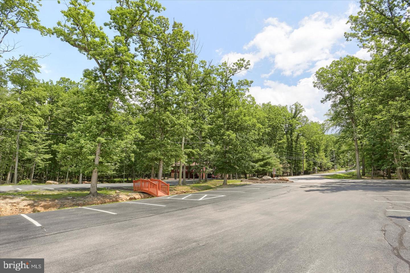 EAGLE ROCK RESORT - Residential