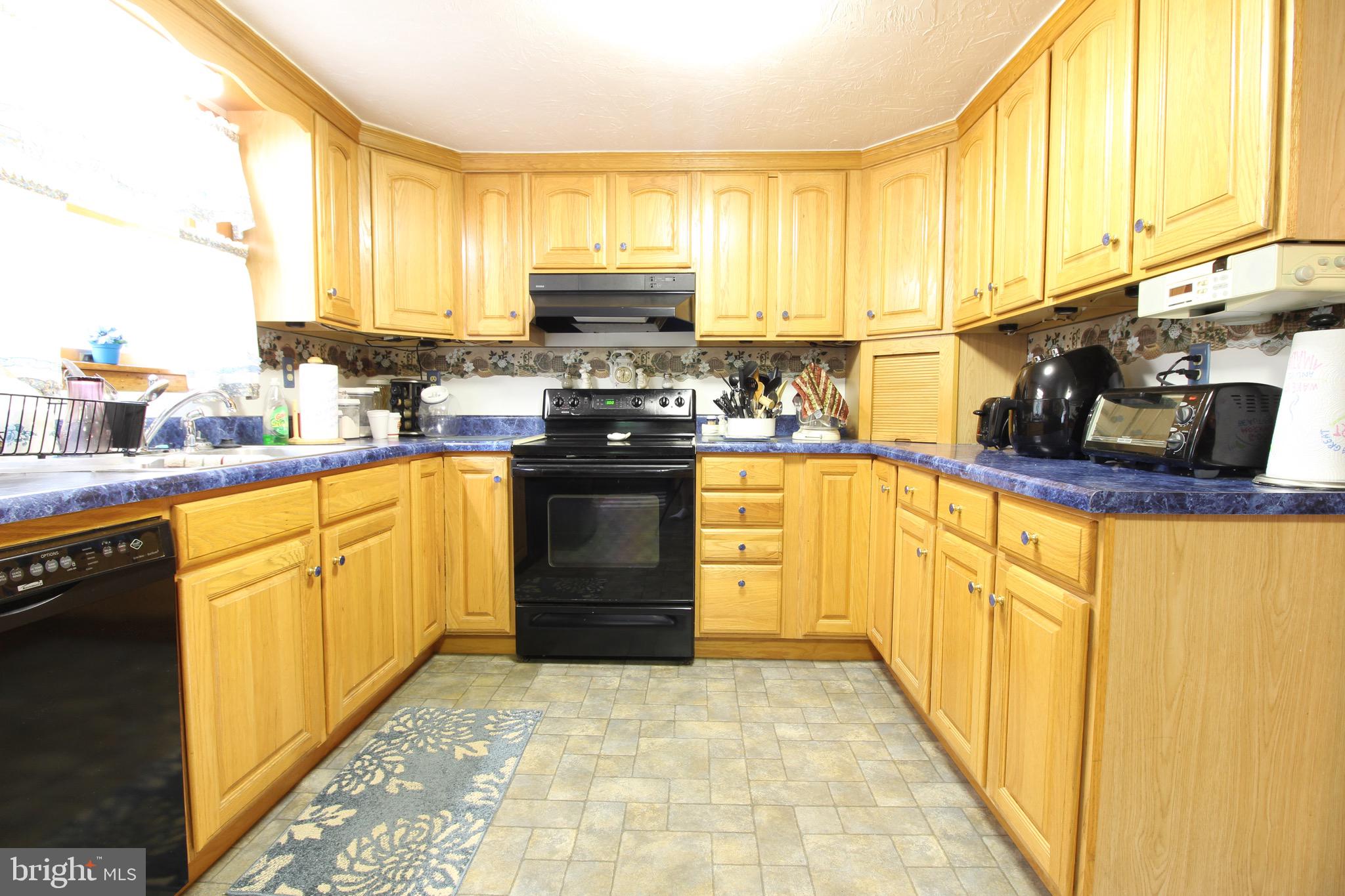 OLD FIELDS OWNERS ASSOCIATION - Residential