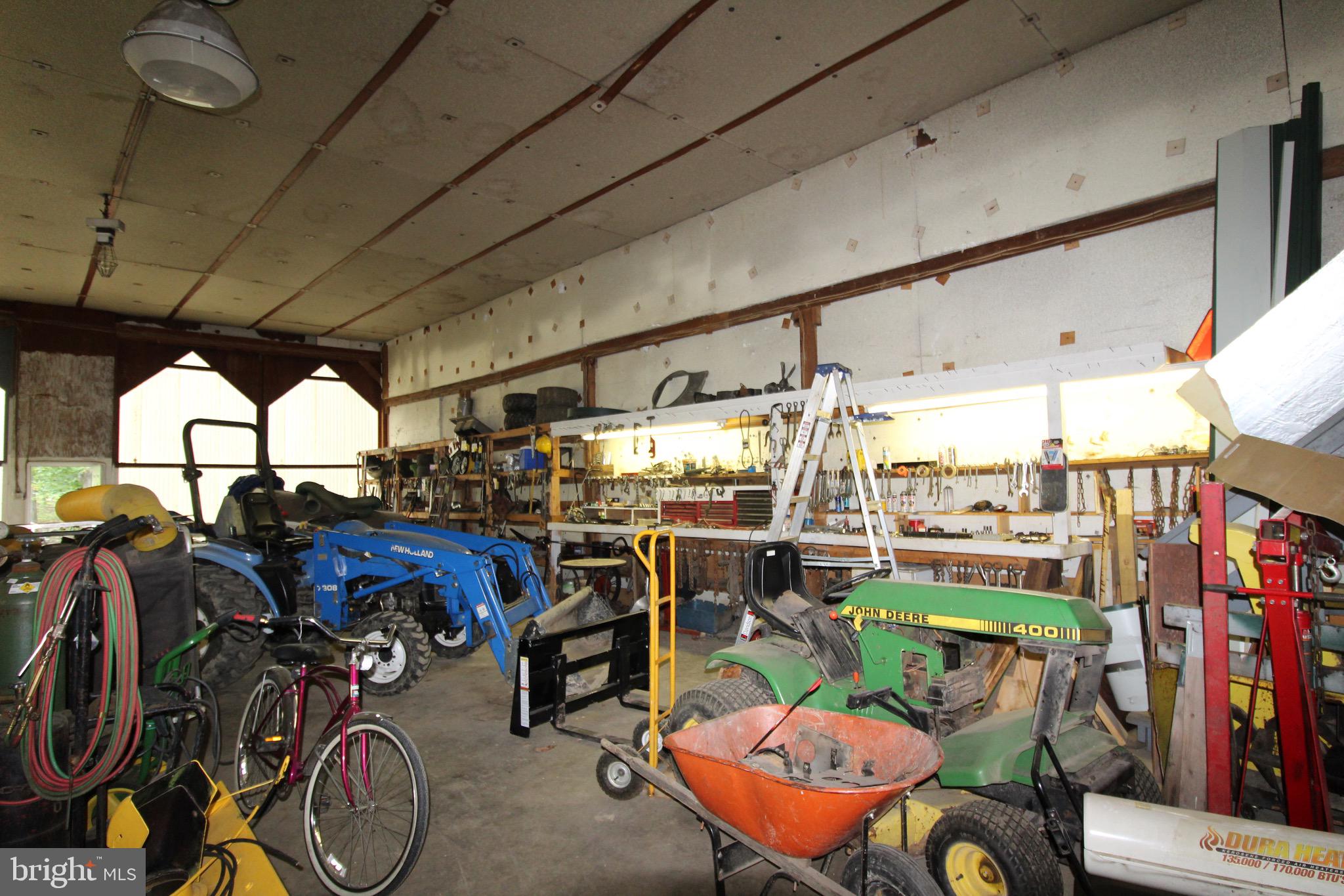 OLD FIELDS OWNERS ASSOCIATION - Residential