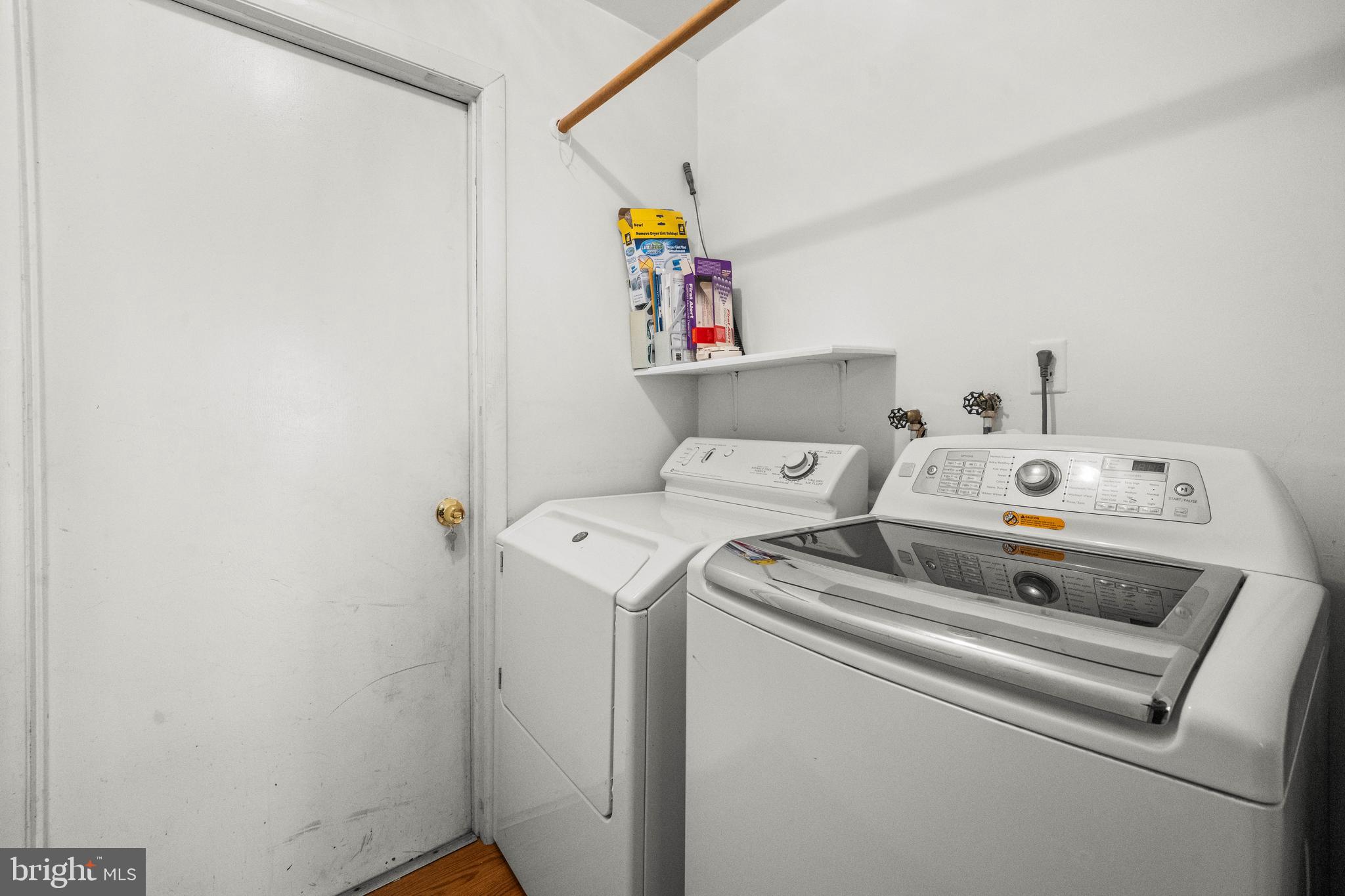 LAKEWOOD - Residential