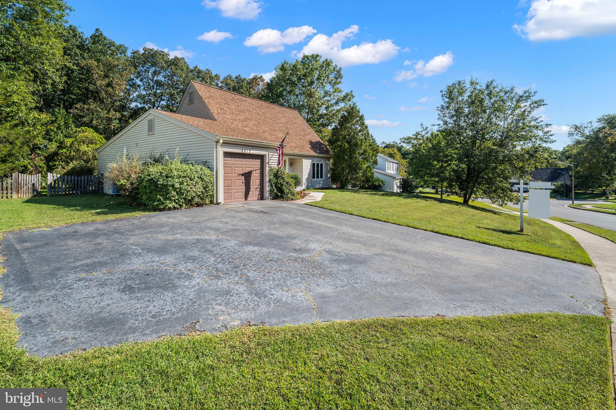 LAKEWOOD - Residential