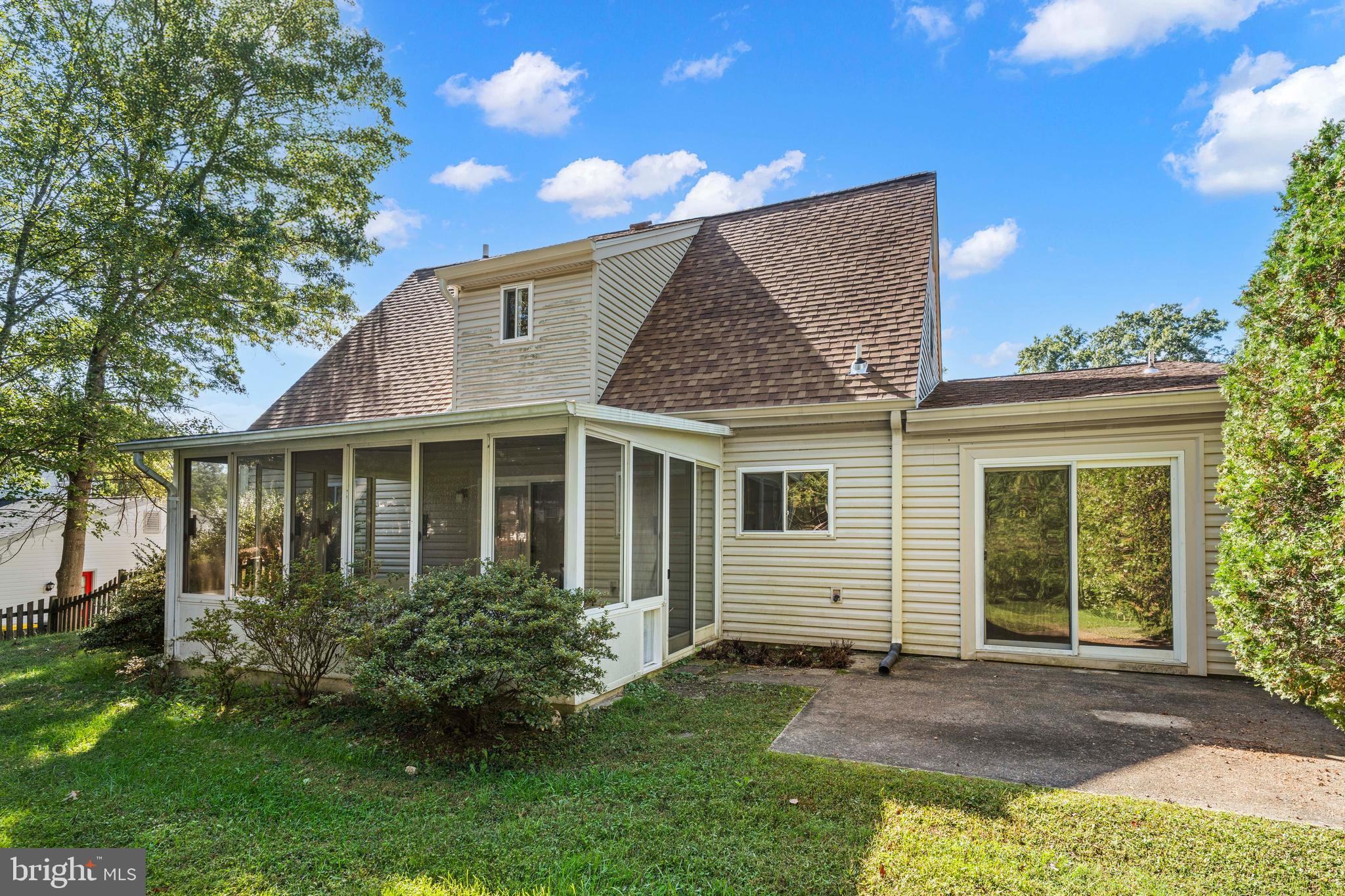 LAKEWOOD - Residential