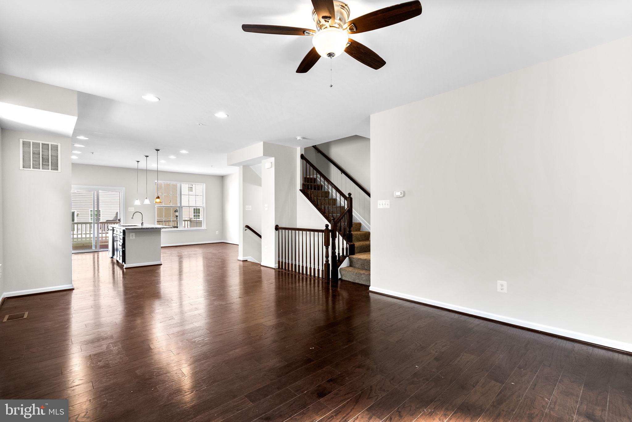 RED OAK CROSSING - Residential