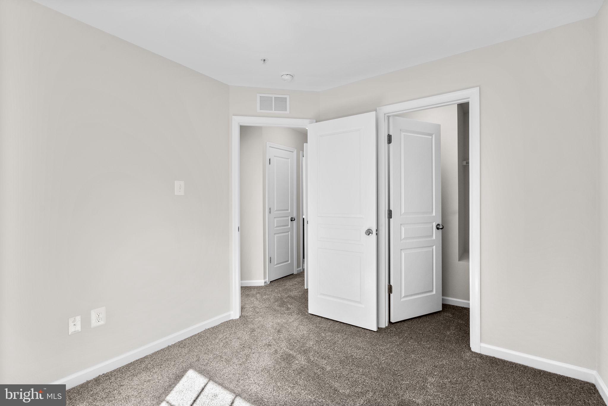 RED OAK CROSSING - Residential