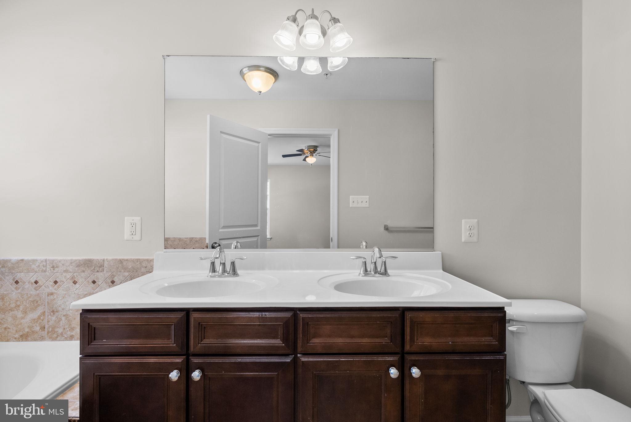 RED OAK CROSSING - Residential