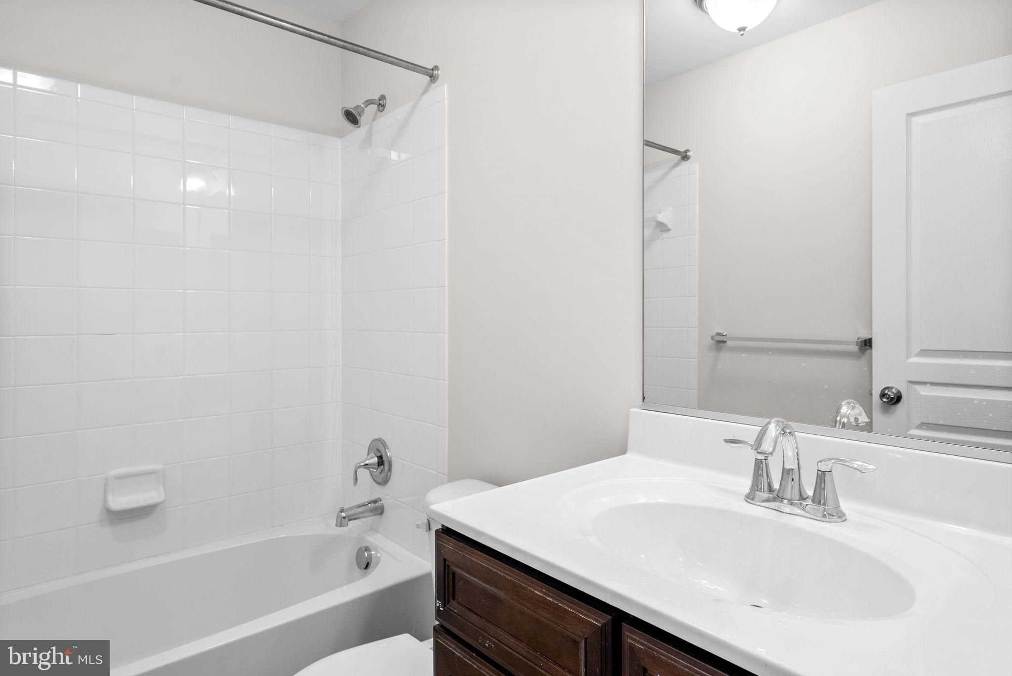 RED OAK CROSSING - Residential