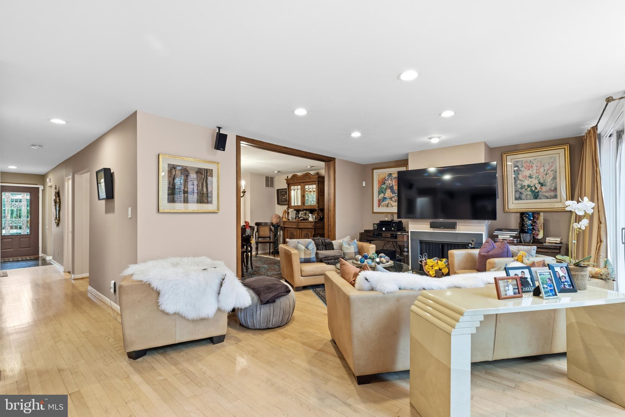 410 OLD CROSSING DRIVE