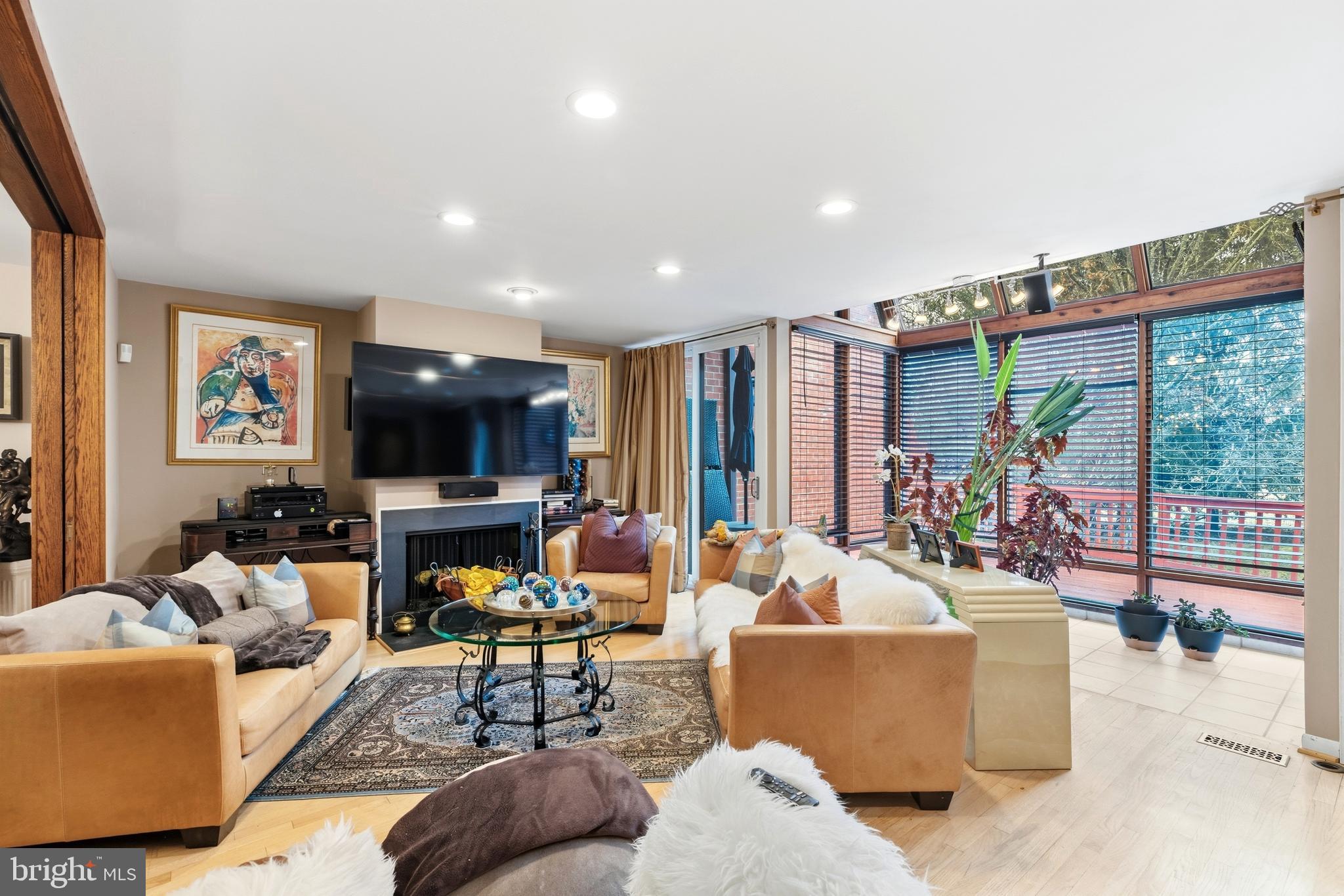 410 OLD CROSSING DRIVE