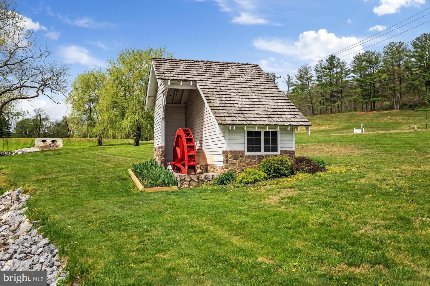 SHAWNEELAND - Residential