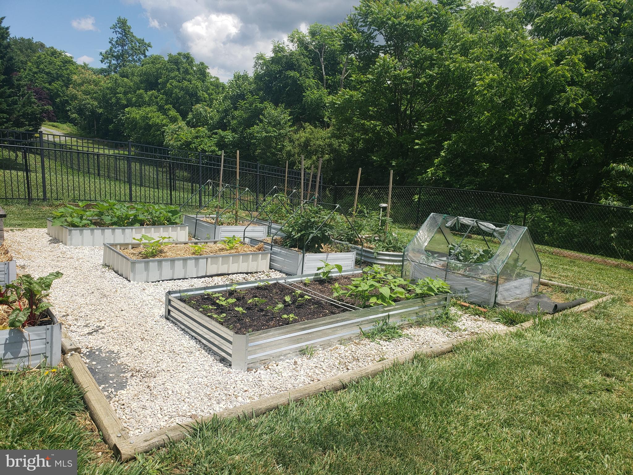 SHAWNEELAND - Residential